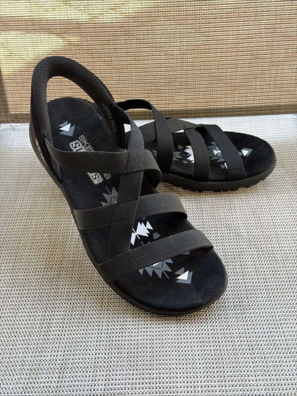 Skechers Hands Free Slip-Ins Reggae Slim Stretch Flex Black Strappy Sandals